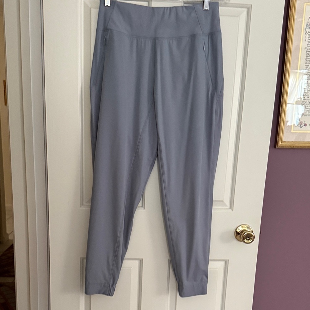 Ascend Women's Slate Gray Joggers